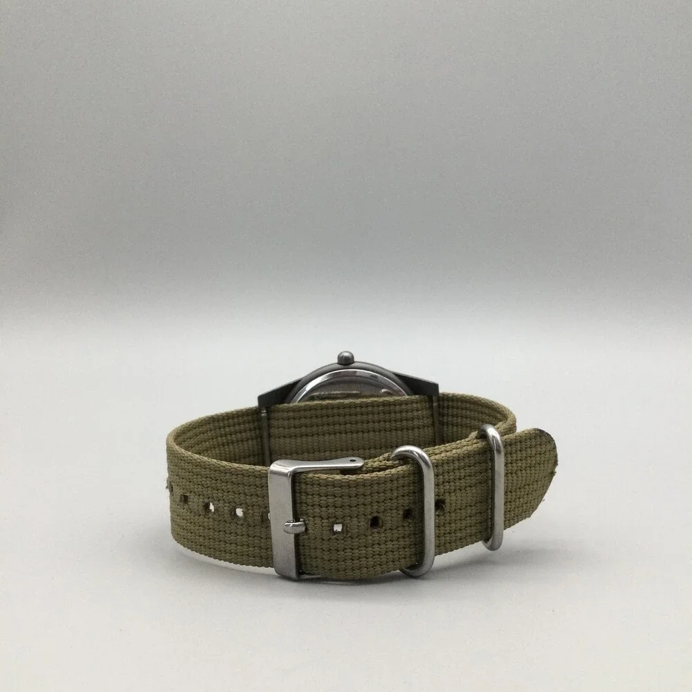 Wenger SAK Design Mens Watch 37mm Black Dial Green Nylon Date Swiss New Battery
